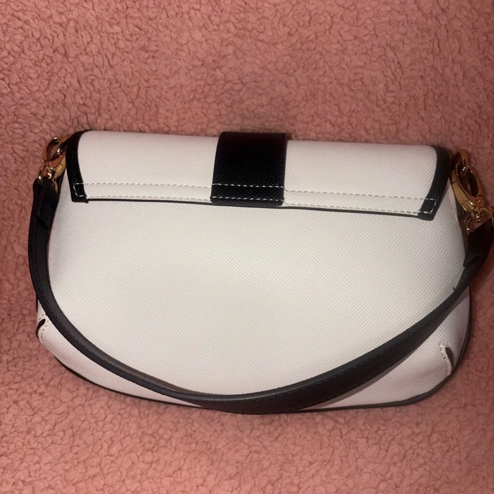 GUESS Black and White Shoulder Bag - Picture 4 of 4